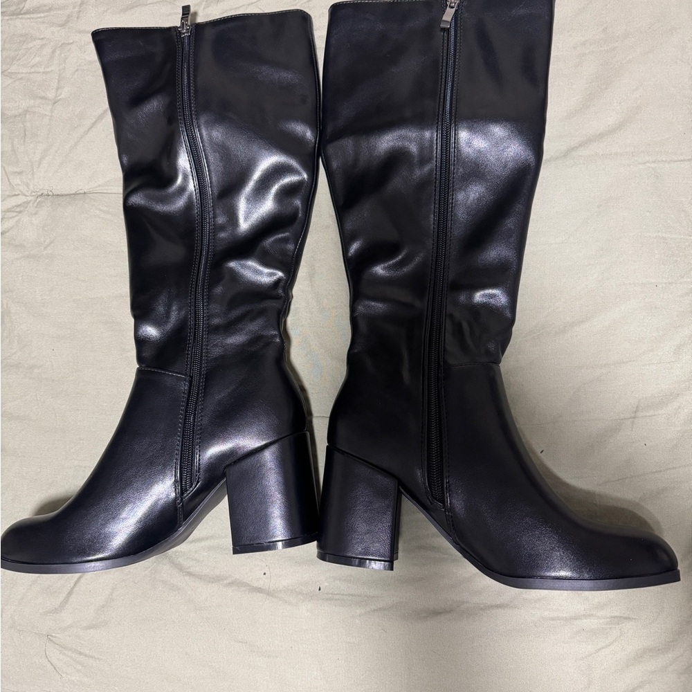 Elegant Black Women's Boots